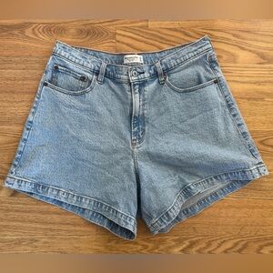Abercrombie & Fitch Women’s Dad Short